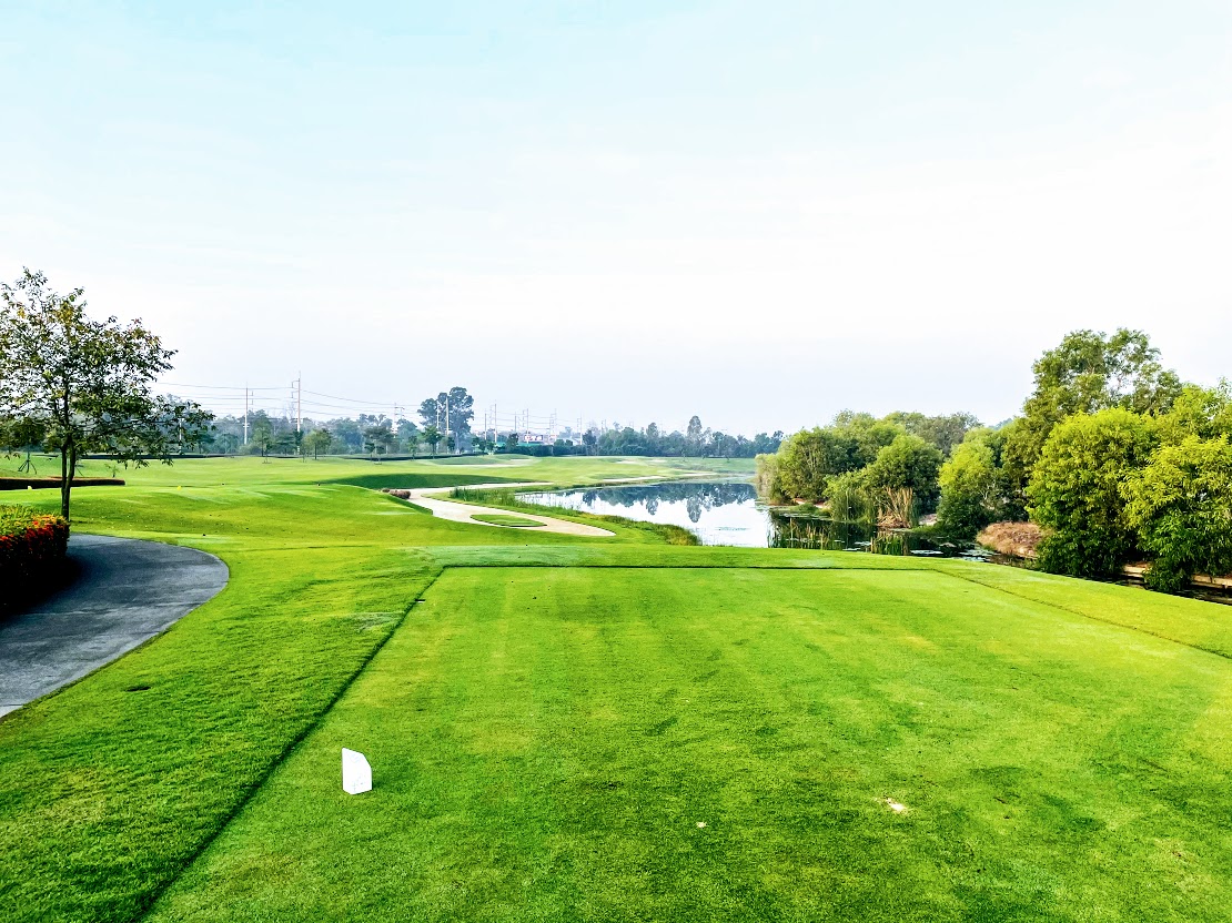 【タイのゴルフ場】 ROYAL BANG PAIN GOLF CLUB (ロイヤルバンパイン) のらねこブログ